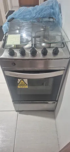 Fogão Brastemp com Forno - 02 bocas funcionando e forno. Sem pegar o acendendor Elétrico.