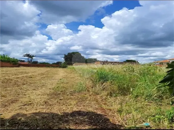 Terreno à venda no Centro, Ibirarema - SP