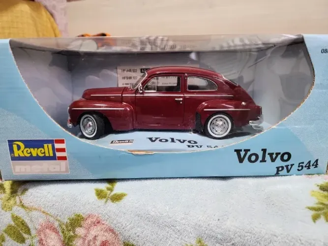 Volvo Pv 544 Revell 1:18 de metal