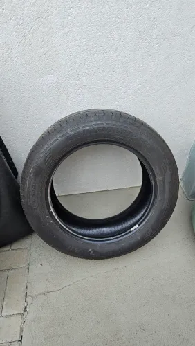 1 Pneu good year 215/60R17
