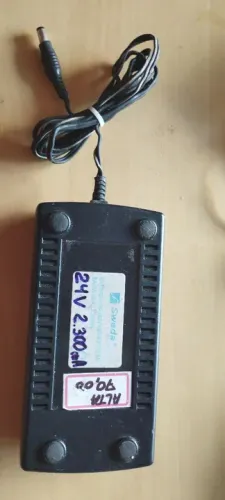 Fonte eletrônica 24V 2,300A entrada 6A