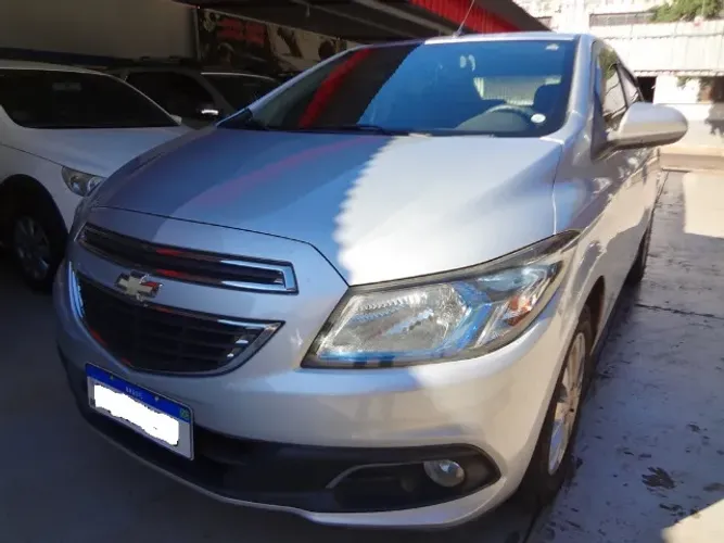 Prisma ltz 1.4 8v flex 4p, completo, roda de liga + kit multimídia