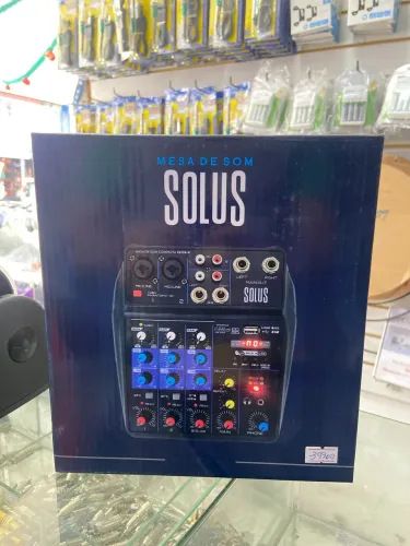 Mesa de som 4 canais 