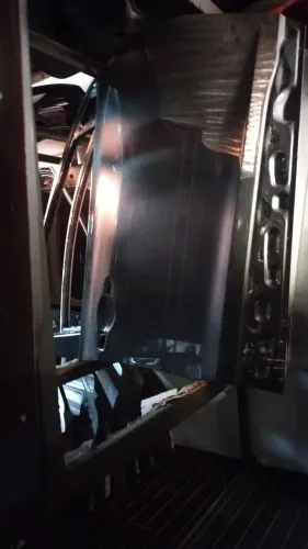 Porta dianteira direita Nissan kickis