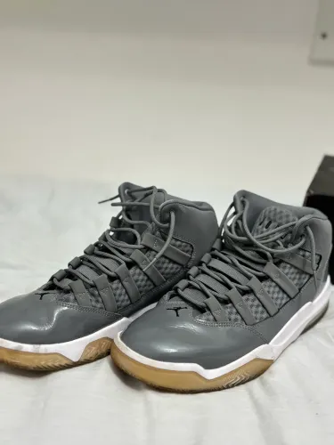 Jordan Max Aura 