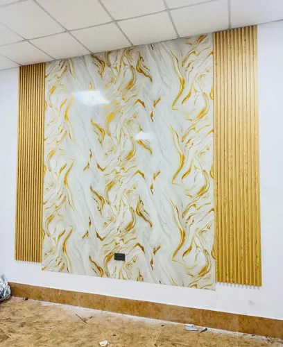 Placa adesiva efeito mármore brilhosa 3d 60cm x 60cm branco com dourado 