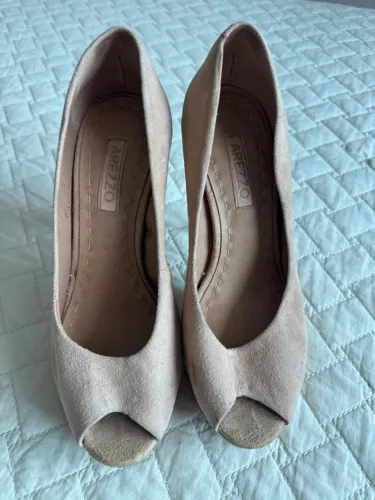 sapato Arezzo 33
