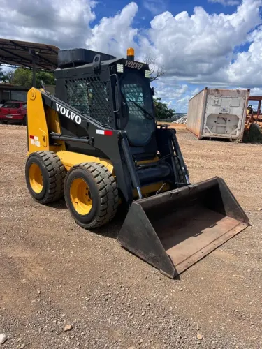 Mini Pá Carregadeira Volvo MC80B