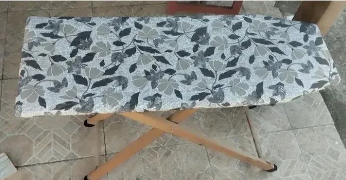 Mesa de passar roupa dobrável