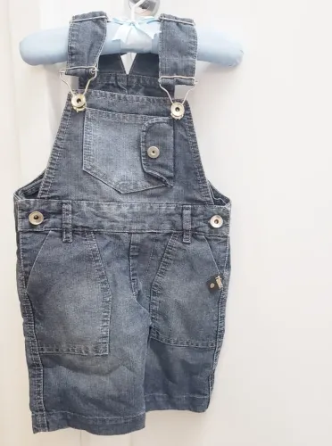Jardineira jeans infantil tam 12 meses