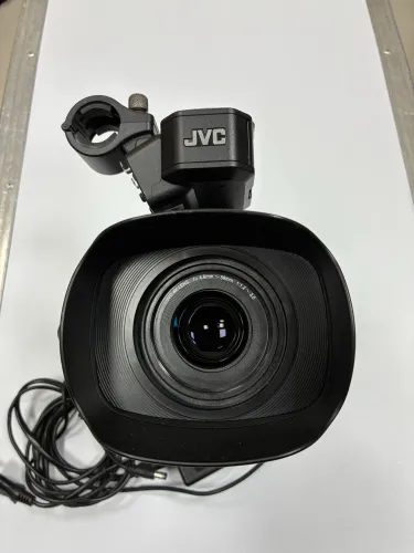 Filmadora JVC modelo GY-HM180U 4k usada 