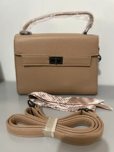 Bolsa com lenço