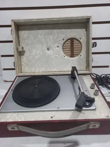 Toca-disco Telefunken Batuque vintage no estado