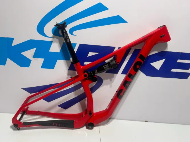 QUADRO CALOI ELITE CARBON FS TAMANHO 15 ZERO