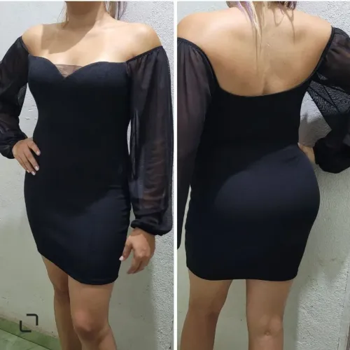 vestido tubinho preto com mangas bufantes de tule
