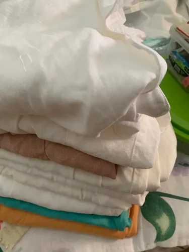 Calças bermudas e blusas de puro linho