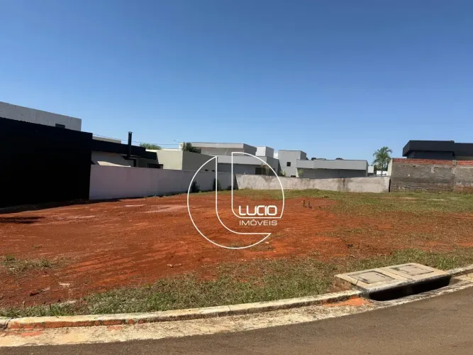 Lote à venda no Condomínio Residencial Gaudí. Anápolis-GO.