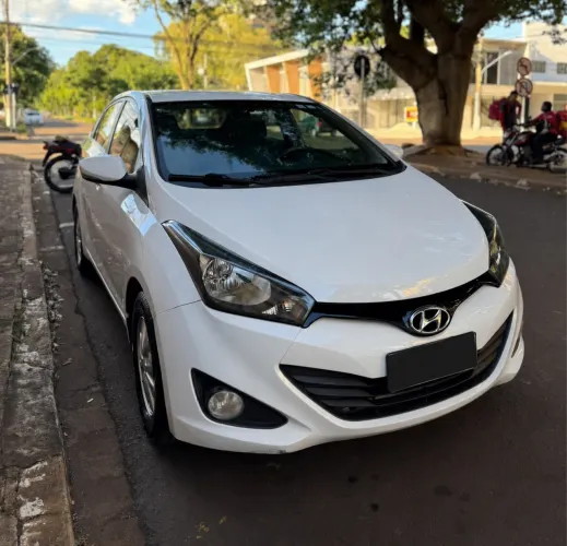 Hyundai HB20S C.style/c.plus1.6 Flex 16V Aut. 4P 2015