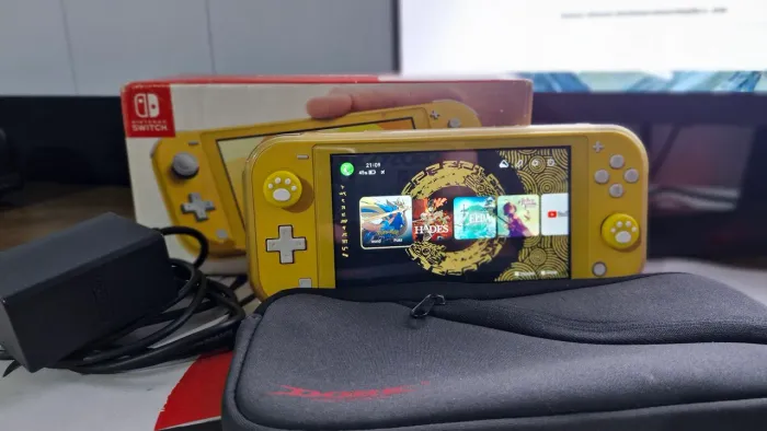 Nintendo Switch lite DESBLOQUEADO