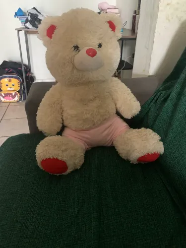 Troco urso no de pelúcia bege pô duas tampas mamadeira mam