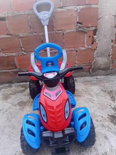 Quadriciclo Infantil maral