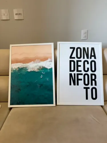 Kit com 2 quadros decorativos originais da DePoster