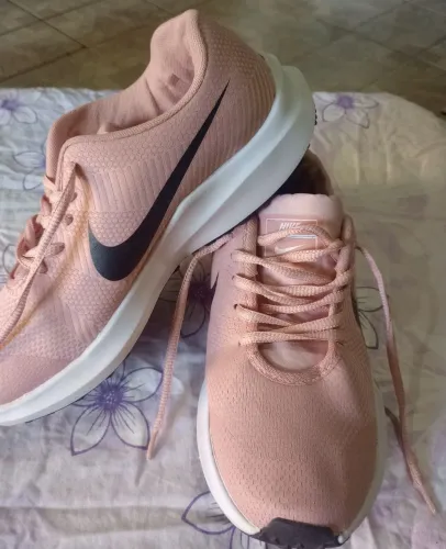 Tênis Nike feminino 