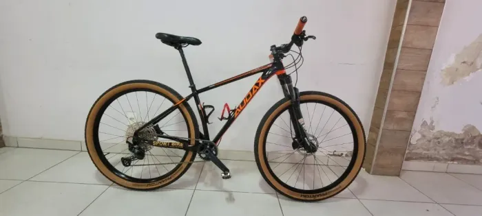 Bike top de linha para trilha