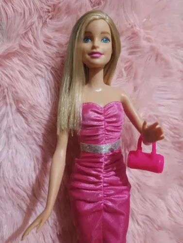 Barbie Mattel 30cm joelho dobrável vestido rosa acompanha bolsa sapato cabelo lindo..