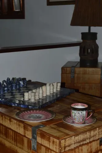 Conjunto xícara e prato de bolo em porcelana asiática 