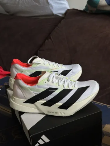 Adidas Adizero Pro 4 branco listra preta e laranja
