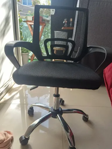 Cadeira Escritório Preta Estofado Base Giratória Tela Mesh