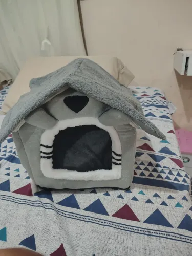 Vende se essa casinha de gato