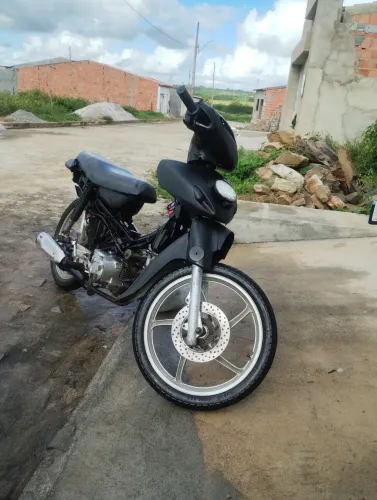 Moto Barata