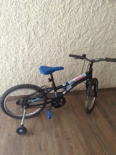 BICICLETA ARO 20 POUCO USADA