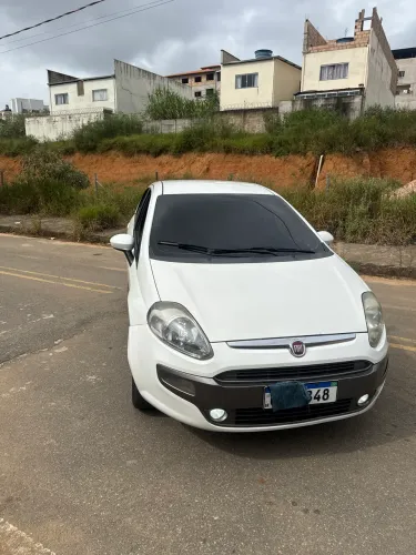 Fiat Punto Essence 1.6 Flex 16V 5P 2013