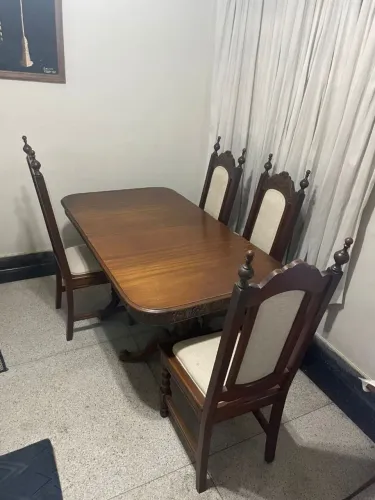 Mesa com cadeiras 