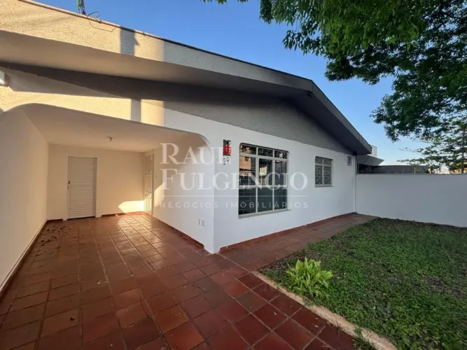 Casa Comercial - paralela a Av Maringá e próximo à Rua Ibiporã - Excelente localização