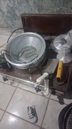 Vendo chapa e fritadeira elétrica