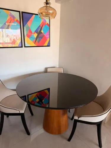 Mesa de jantar redonda