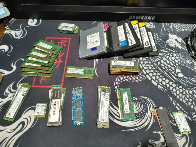 Lote de SSD memória M2 pra manutenção