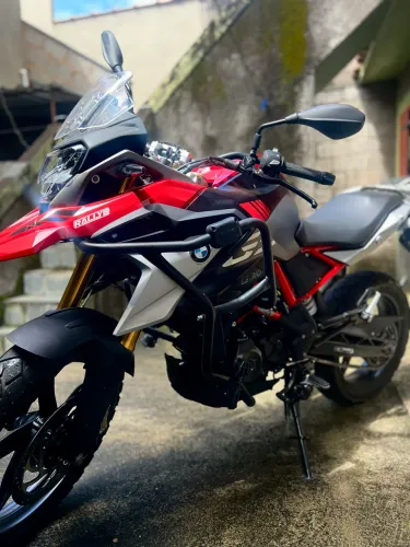 BMW 310 GS RALLYE 2025 | 4.040 KM | IMPECÁVEL | LINDA!