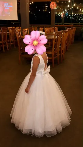 Vestido branco infantil