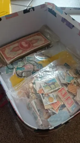 Super Lote Acervo: Moeda Imperial 1824 + 47 Cédulas com Erros + Centenas de Selos Antigos