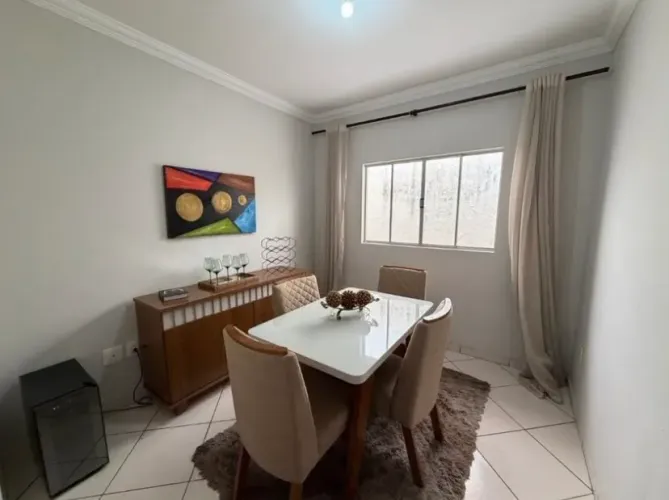 Vende-se casa na sacramenta KF