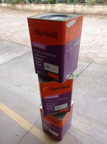 TINTA PREMIUM COR CINZA ELEFANTE E CRÔMIO 