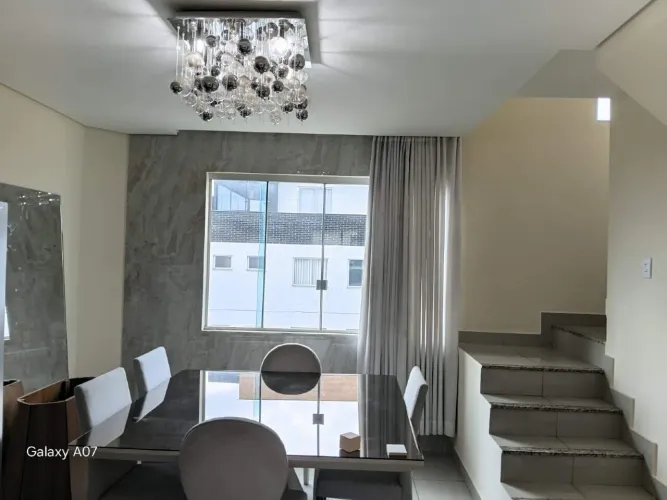 Cobertura com 174,62 m², 4 quartos sendo 1 suíte, 1 vaga de garagem a venda no Barreiro!!!