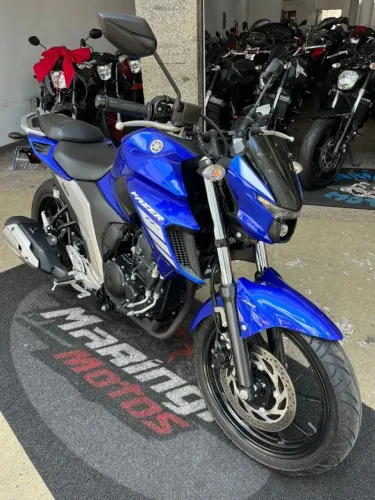 YAMAHA FZ25 FAZER 250 2023 IMPECÁVEL. VALE A PENA CONFERIR!