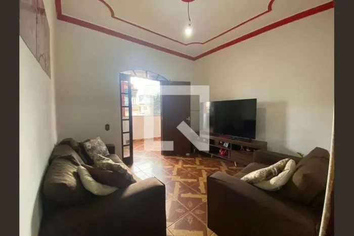 Casa à Venda - Lindéia, 8 Quartos, 136 m2