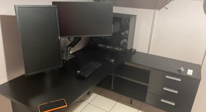 Mesa Gamer em L